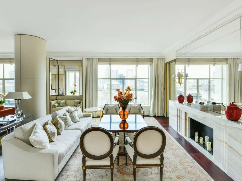 Hotel Savoy