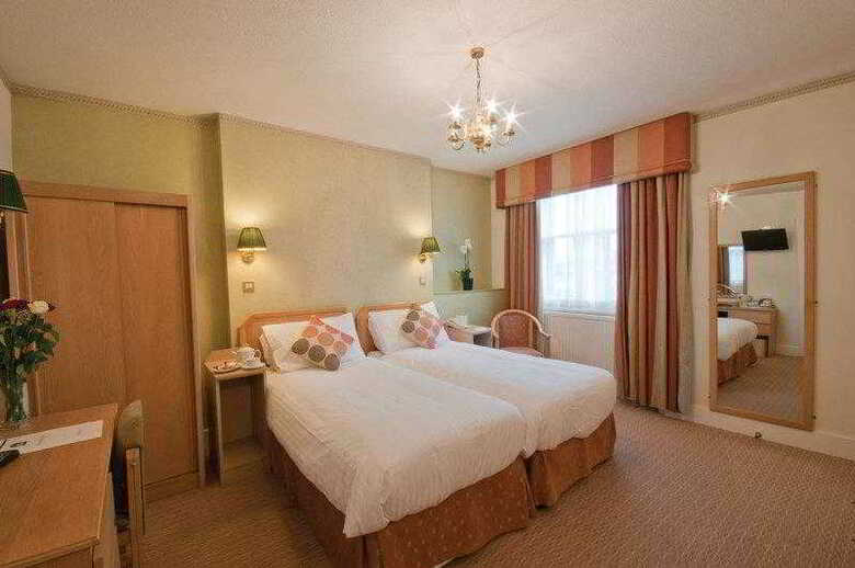 Phoenix Hotel