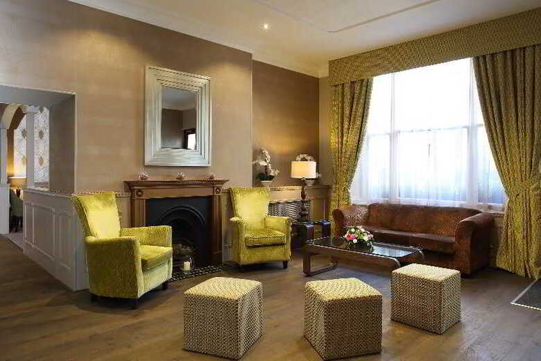 Phoenix Hotel