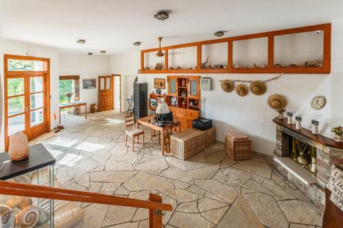 Aparthotel Grekis Beach Hotel And Apartments