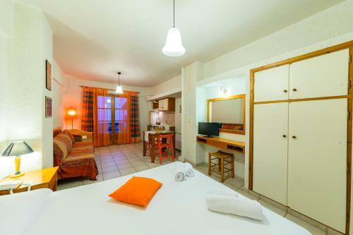 Aparthotel Grekis Beach Hotel And Apartments