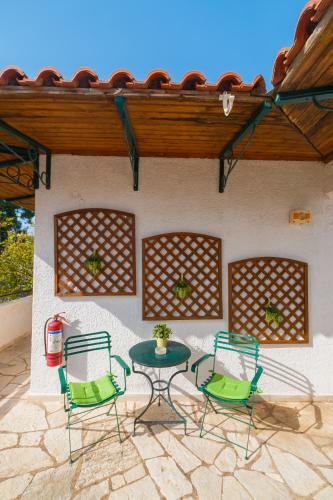 Aparthotel Grekis Beach Hotel And Apartments