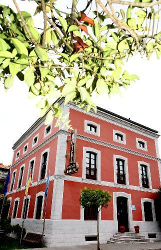 Hotel Puente Romano