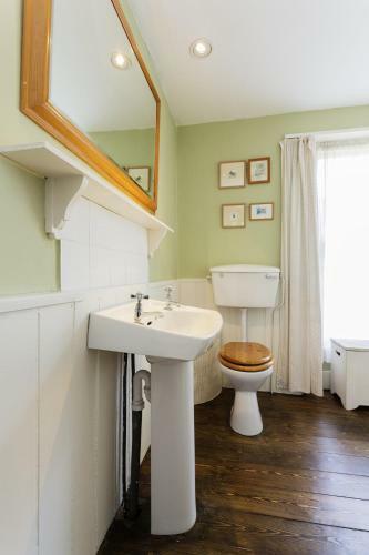 Veeve - Five Bedroom House In Greenwich