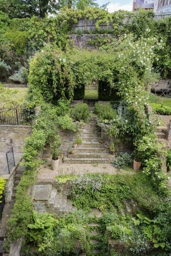 Veeve - Five Bedroom House In Greenwich