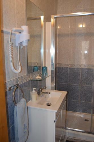 Hostal Bjb - Alojamentos