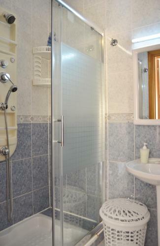Hostal Bjb - Alojamentos