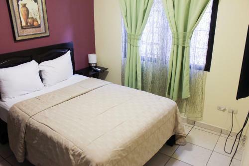 Dolphin Executives Hotel