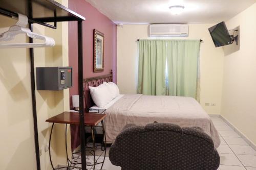 Dolphin Executives Hotel
