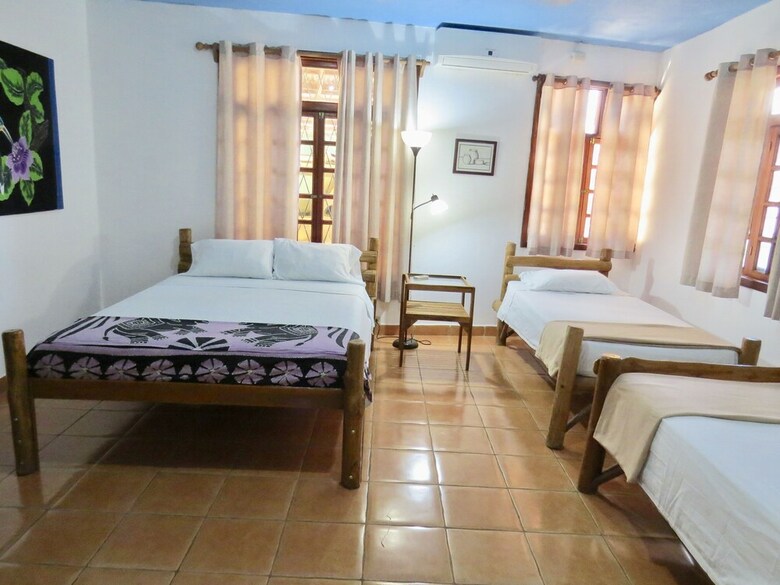 El Mono Loco Hotel