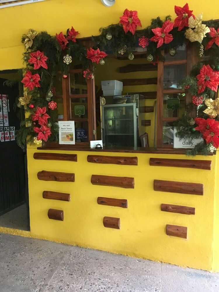 El Mono Loco Hotel