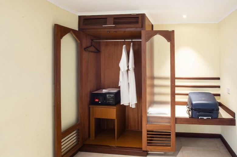 Hotel Prideinn Paradise Beach Resort, Convention Centre And Spa