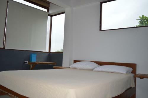 Hotel La Facha Hostal Restaurant Surf