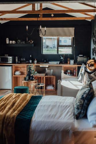 Hostal Sabrage Guesthouse & Venue