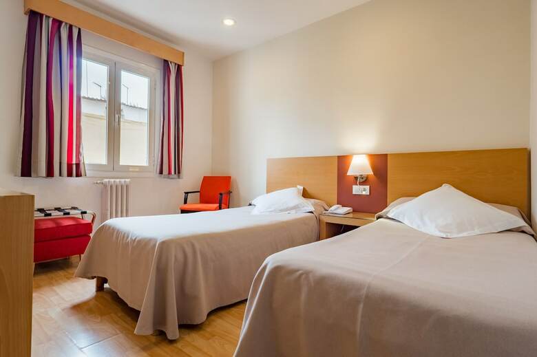 Hotel Amic Col�n