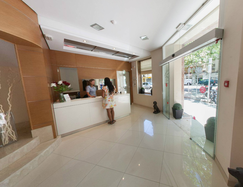 Hotel Amic Col�n