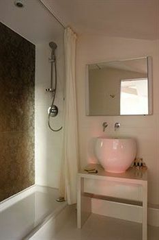 Hotel Le Quartier Bercy Square