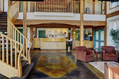 Posada Lakeview Inns & Suites - Okotoks