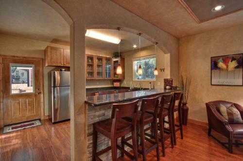 Creekwood Lodge