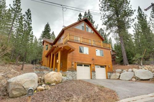 Lodgepole Pine Chalet