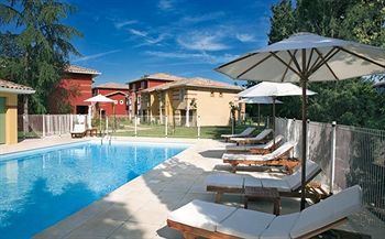 Hotel Park & Suites Vilage Saint Simon