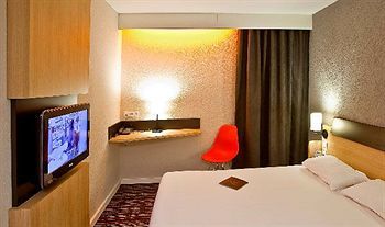 Hotel Kyriad Tours Sud