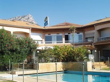 Val'hotel