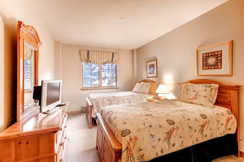 Hotel St. James Place