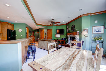 Hotel Elkhorn Lodge