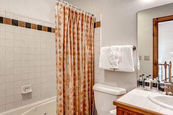Hotel Elkhorn Lodge