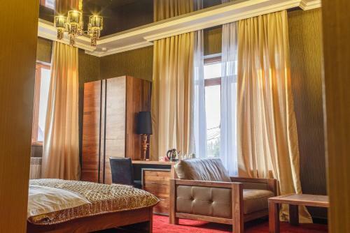 Astor Hotel