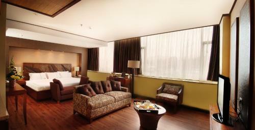 Banana Inn Hotel & Spa