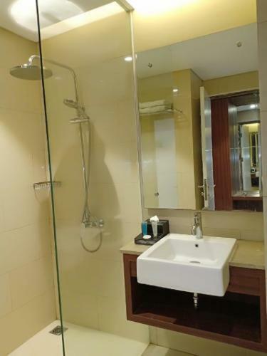 Clove Garden Hotel & Residence