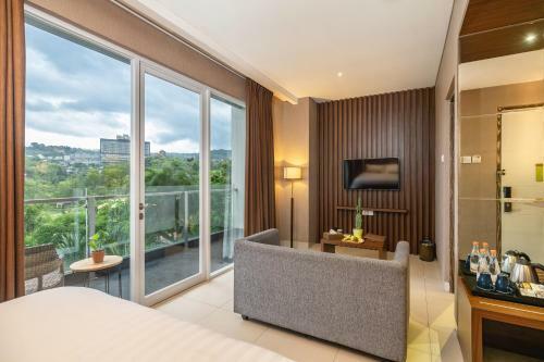 Clove Garden Hotel & Residence