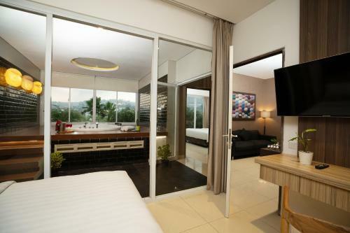 Clove Garden Hotel & Residence