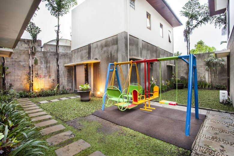 Summer Hills Hotel