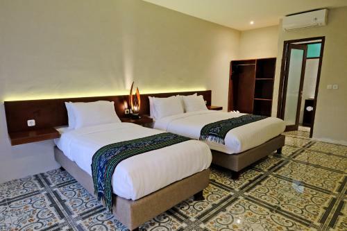 Senthong Asri Hotel And Resto