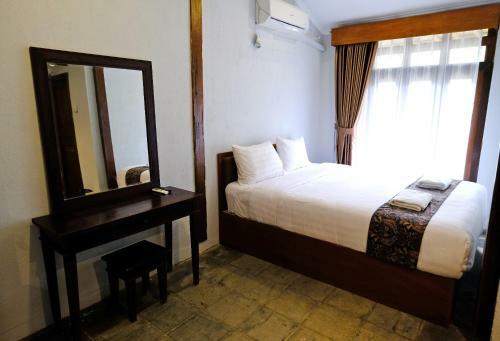 Senthong Asri Hotel And Resto