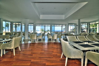 Jasmine Court Hotel & Casino