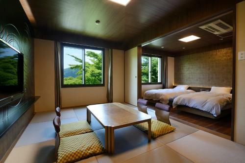 Hakone Lake Hotel