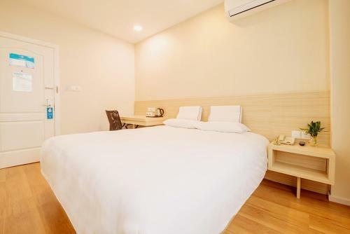 Hotel Hanting Express Communication University Of China North Gate