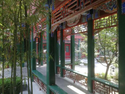 Heyuan International Youth Hostel