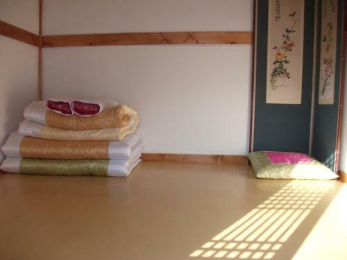 Hostal Sarangchae Hanok Guesthouse