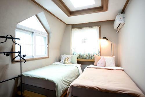 The One Hostel Hongdae In Seoul
