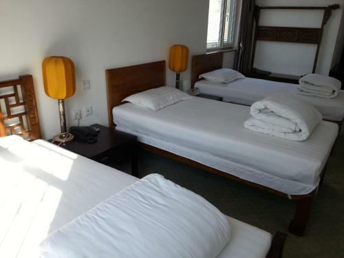 Posada Ming Courtyard