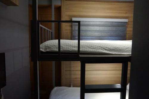 Hostal J-honor Guesthouse