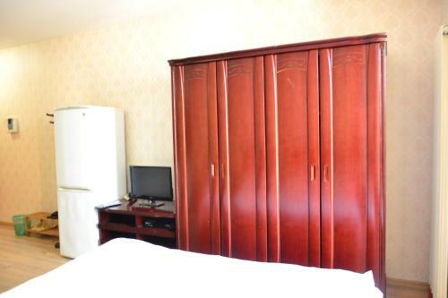 Zhongguancun Daocaoren Apartment