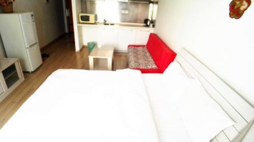 Zhongguancun Daocaoren Apartment
