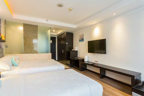 Beijing Red Hotel
