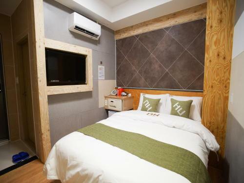 Hostal D.h Sinchon Guesthouse